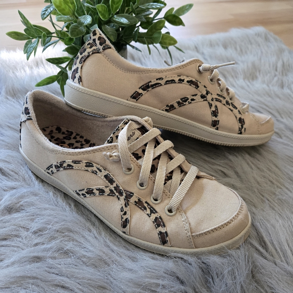 Skechers Women's Madison Ave-Her Instinct Sneaker
